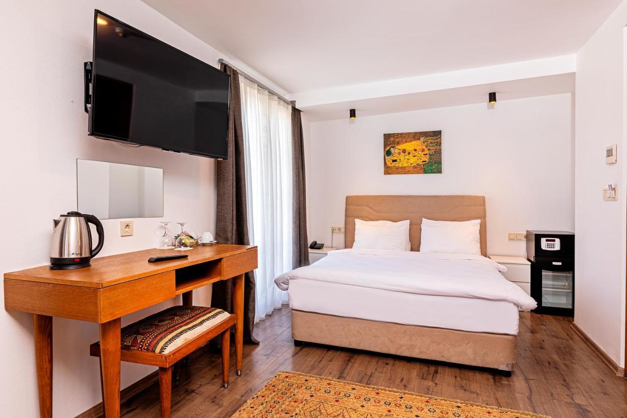 Neda Hotel