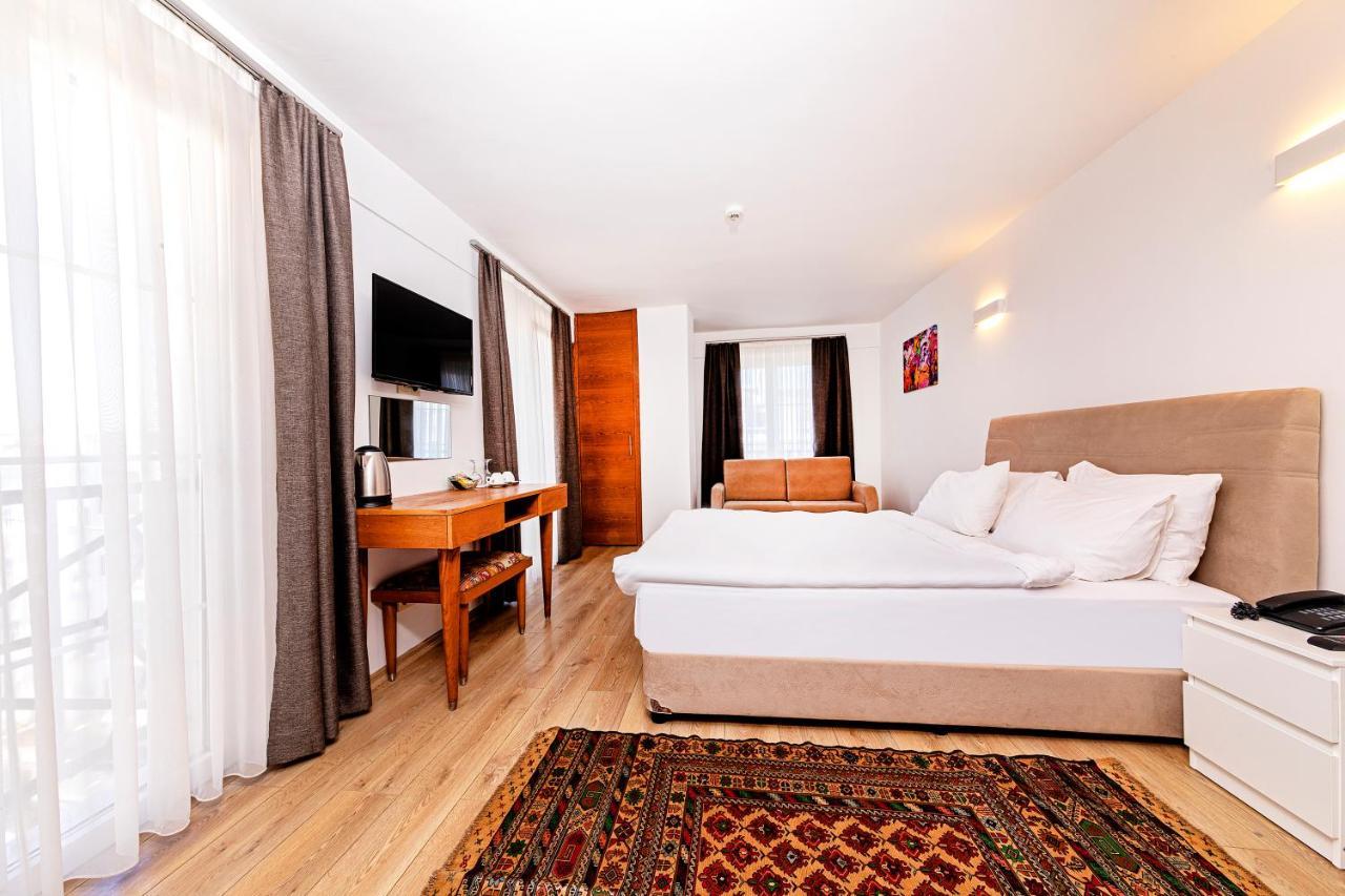 Neda Istanbul