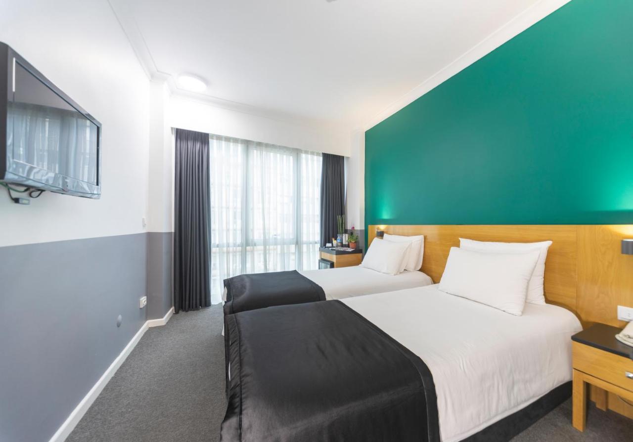 Hotel Box