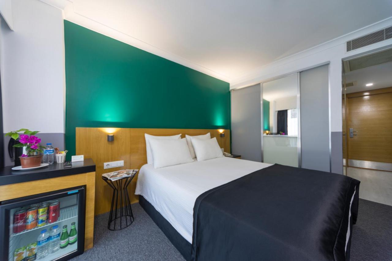 Box Hotel 2*