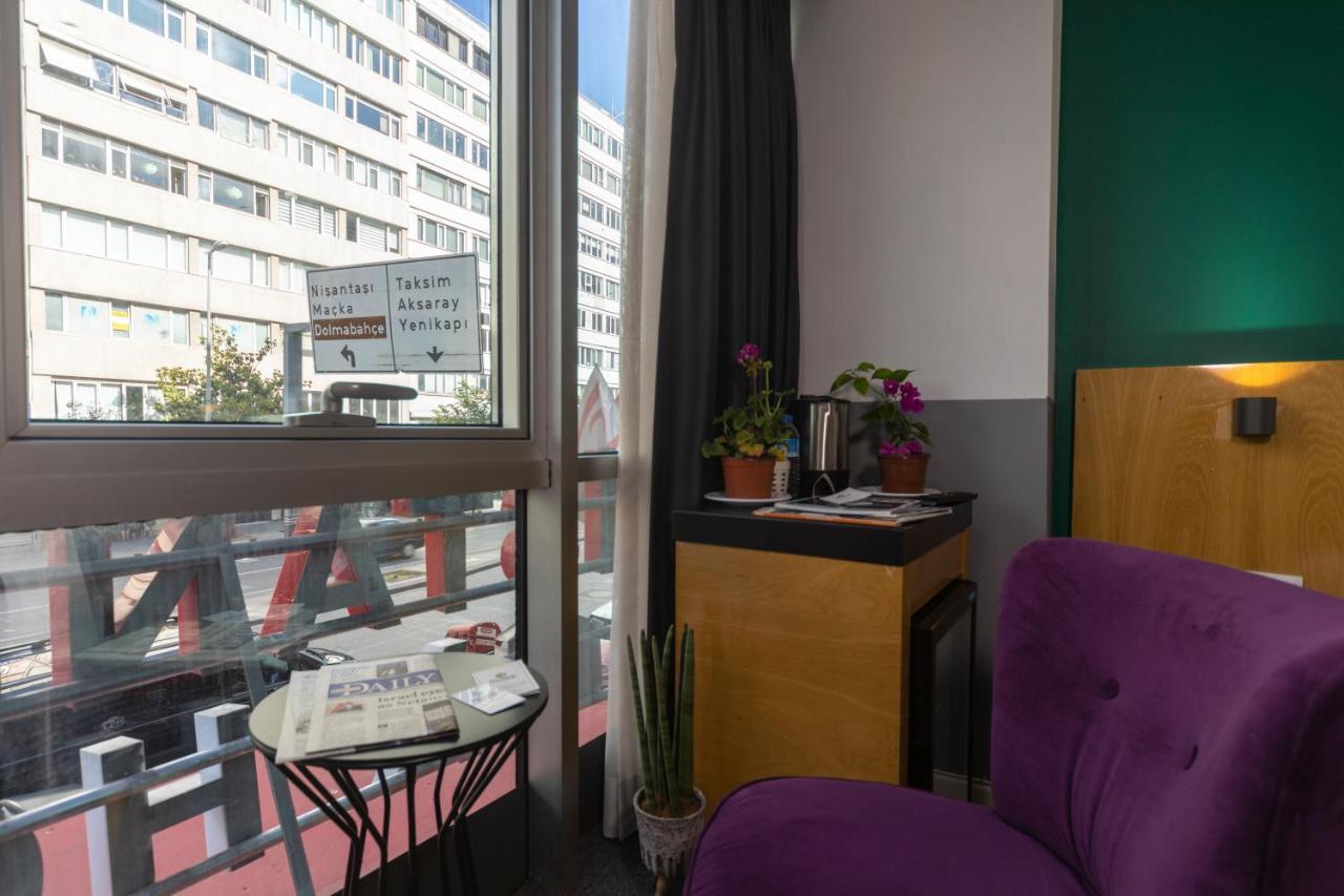 Hotel Box