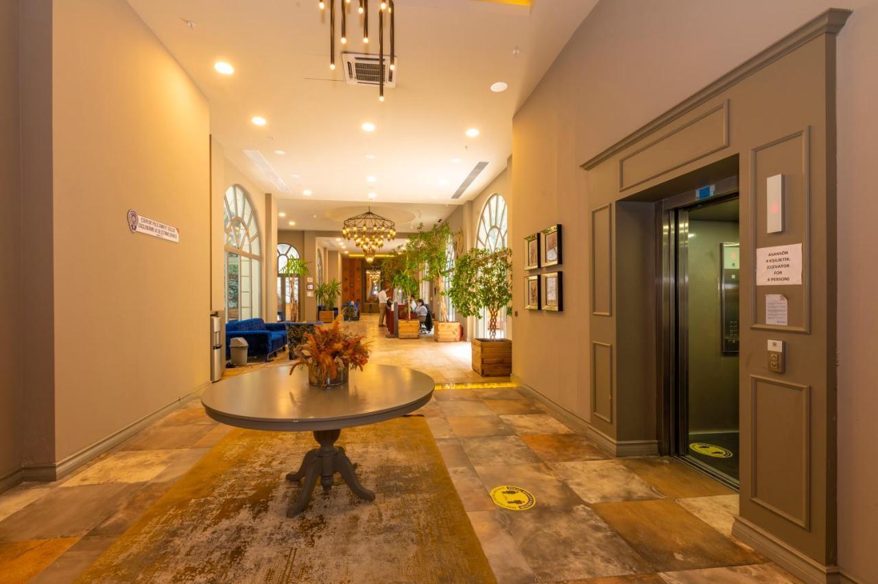 Agora Aparthotel 2*