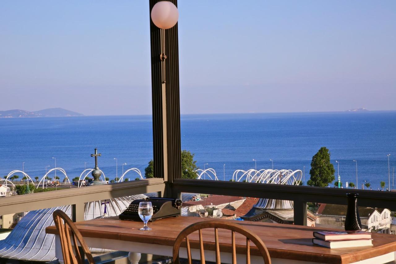 Bronte Hotel
