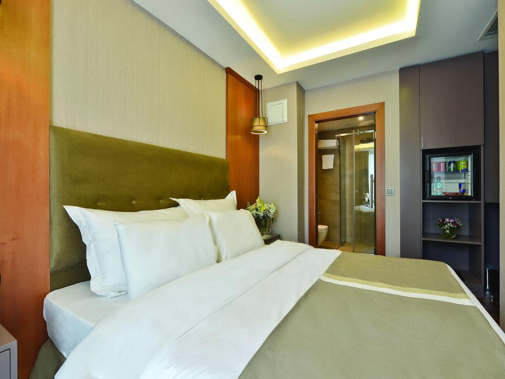 Blueway Hotel