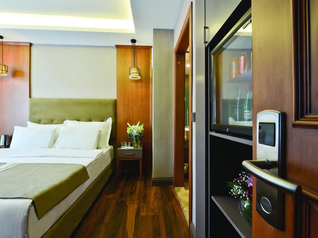 Blueway Hotel 3*
