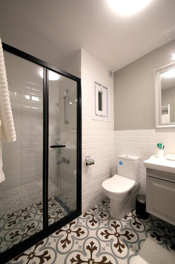 Superior Refurbished Flat In The Heart Of