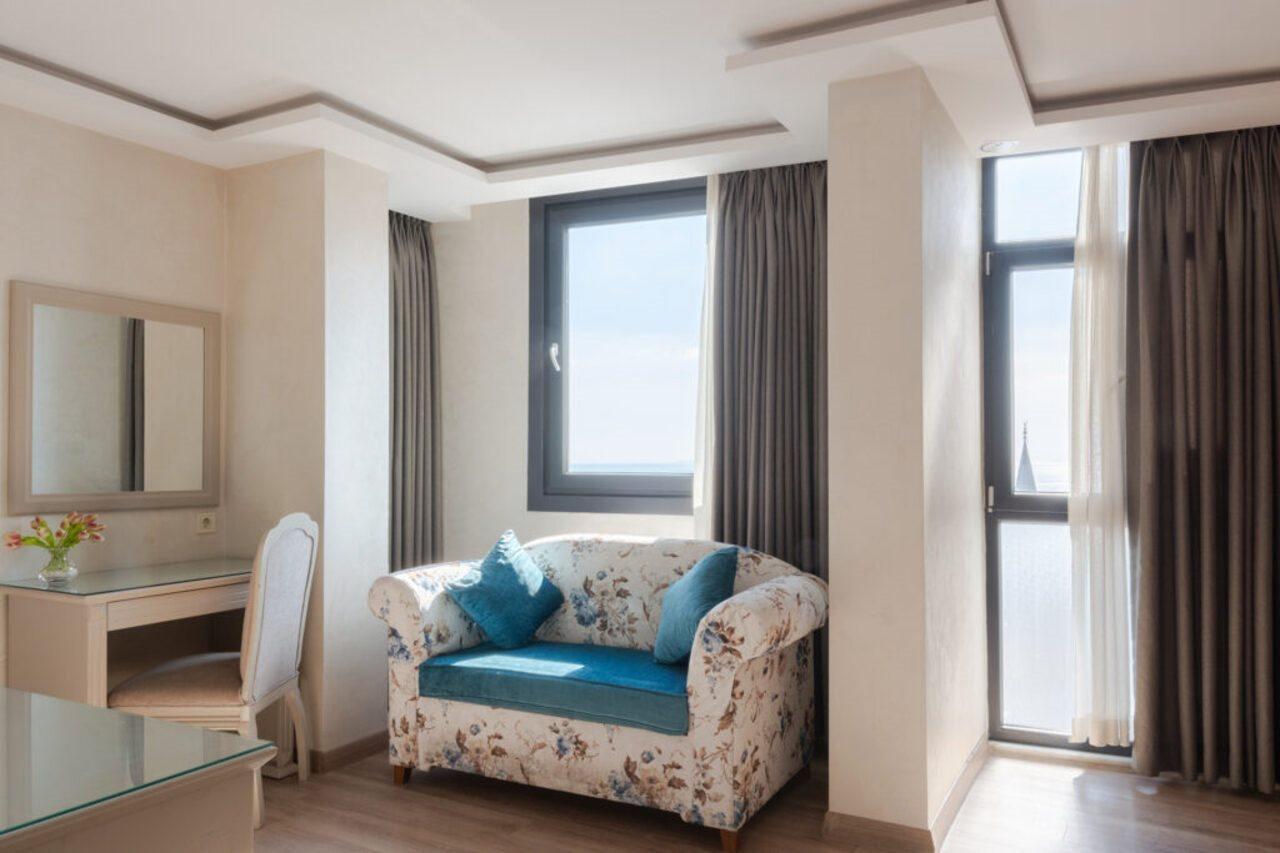 Antik Hotel 4*