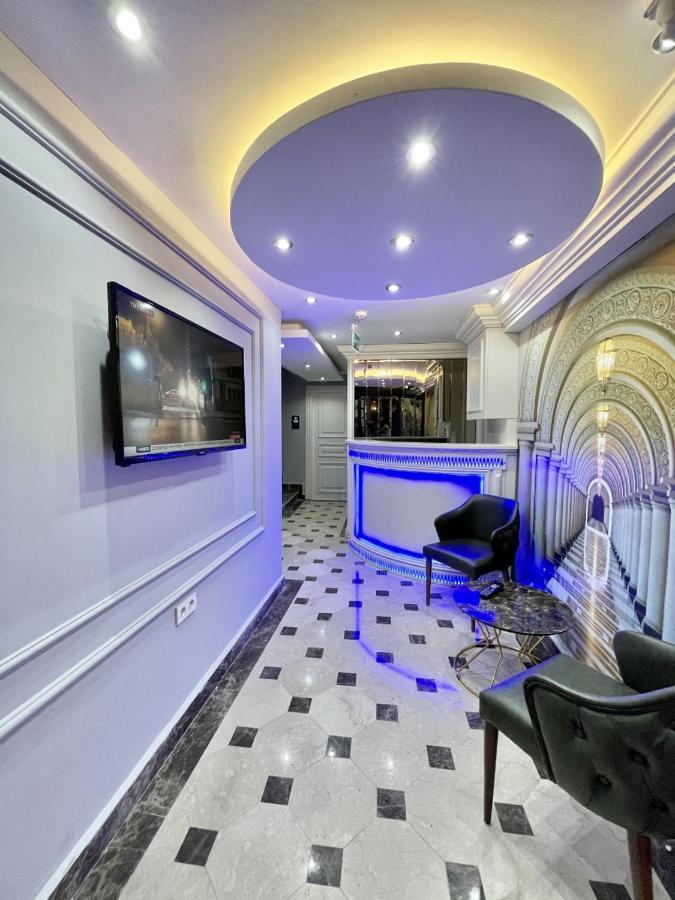 Otel Crowned 3*