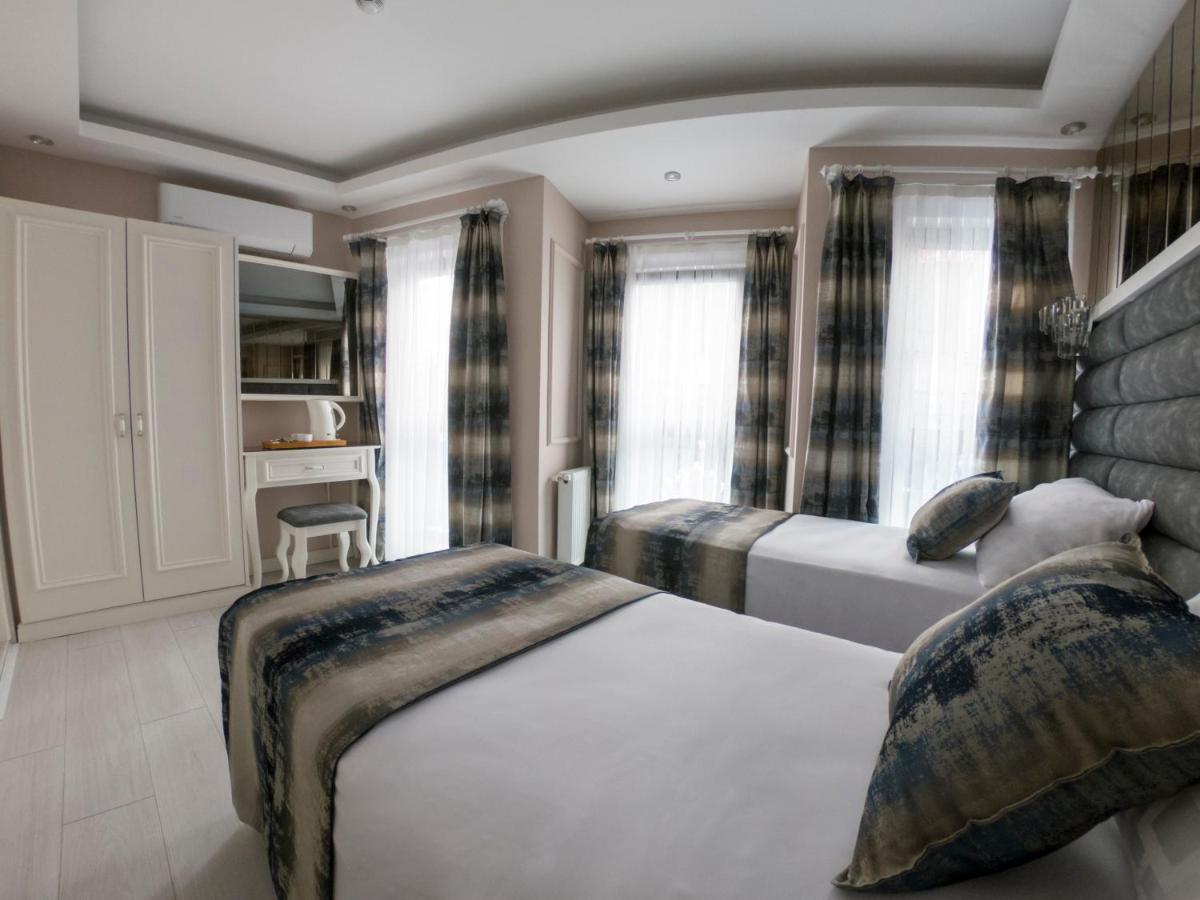 Crowned Otel