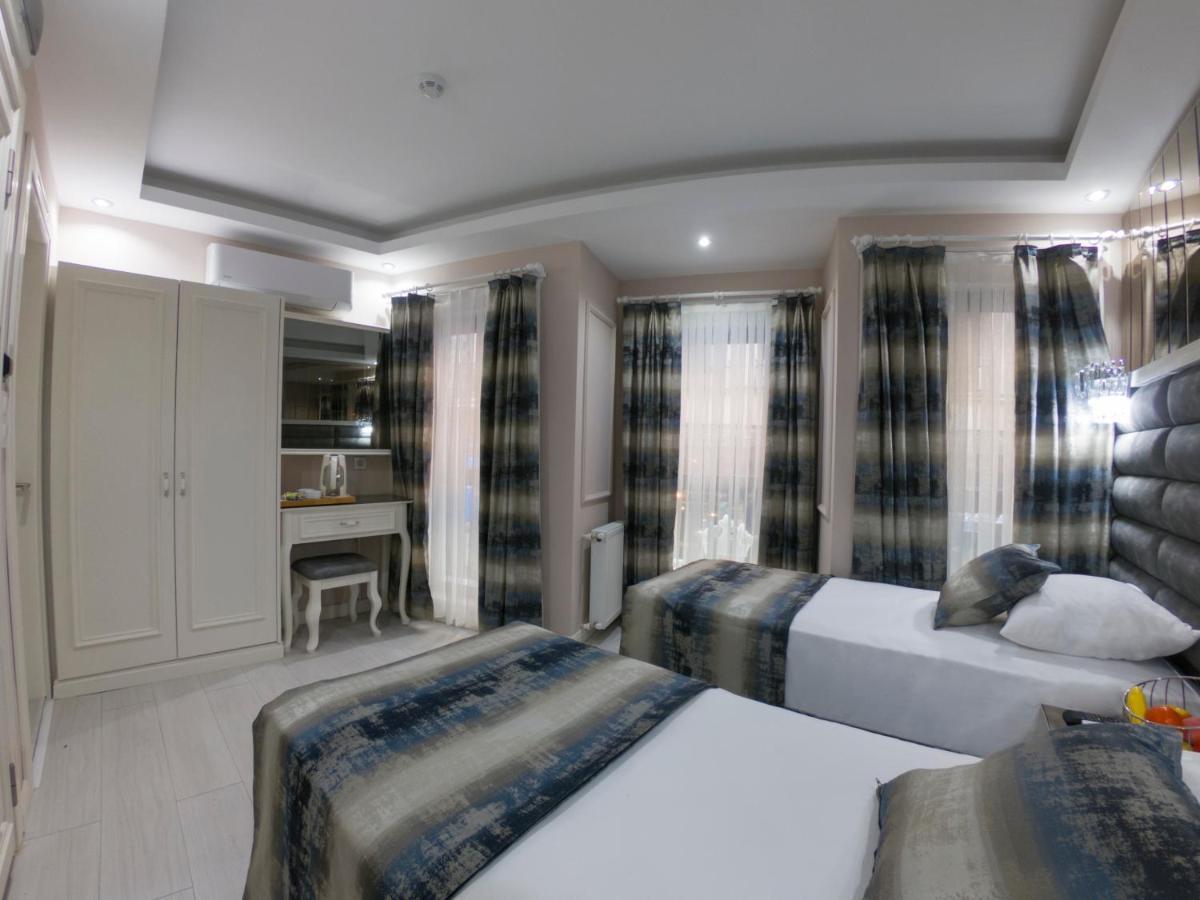Crowned Otel