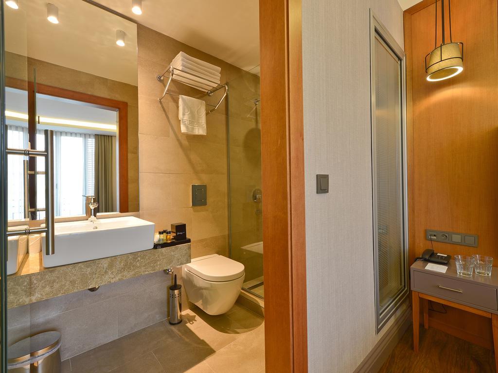 Blueway Hotel 3*