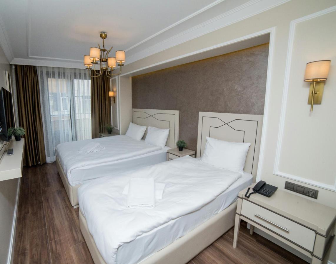 Hotel The Charm - Old 4*