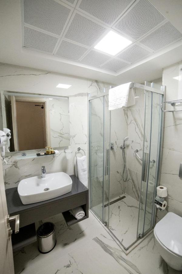 Hotel The Charm - Old 4*