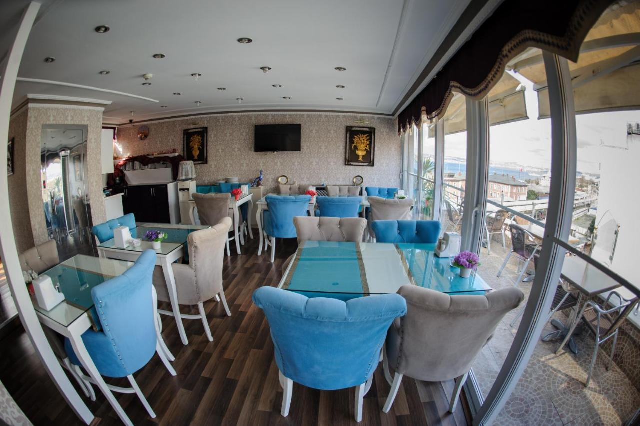 Crowned Otel