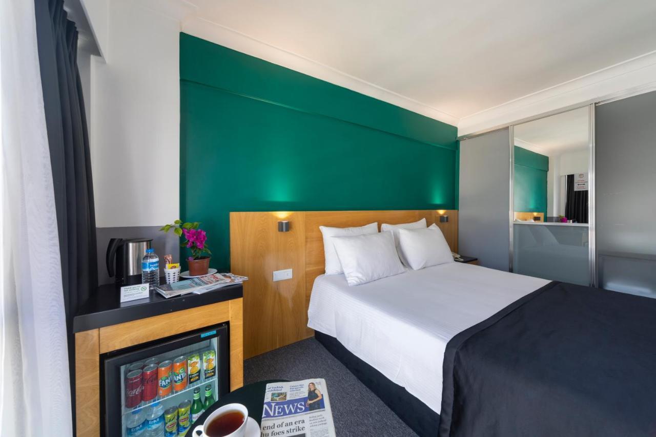 Hotel Box 2*