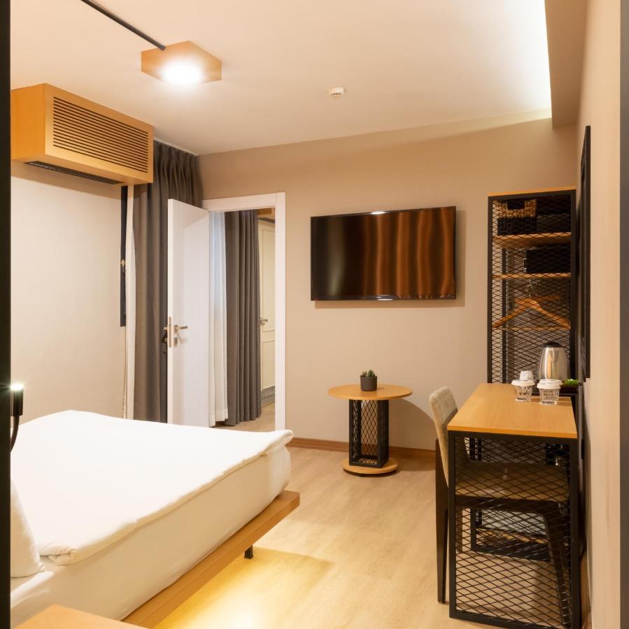 Antik Hotel 4*