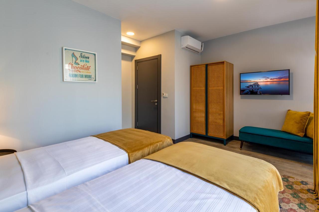 Parrot Hotel 2*