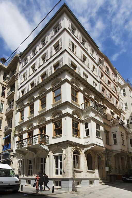 X Flats Gumussuyu Apartment Istanbul