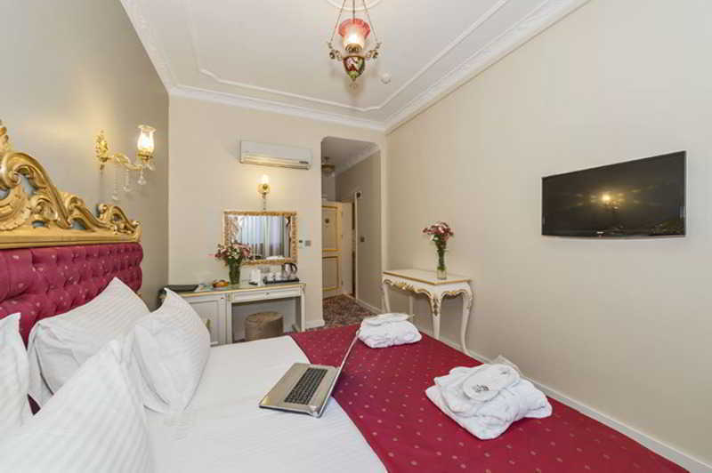 By Murat Royal Galata Hotel