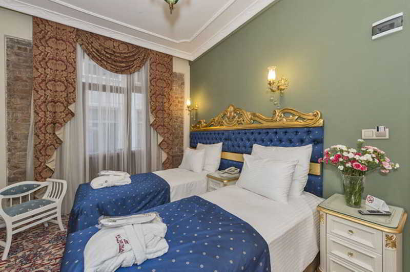 By Murat Royal Galata 3*