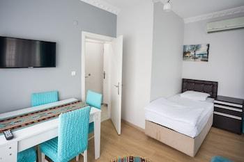 Apartment House *