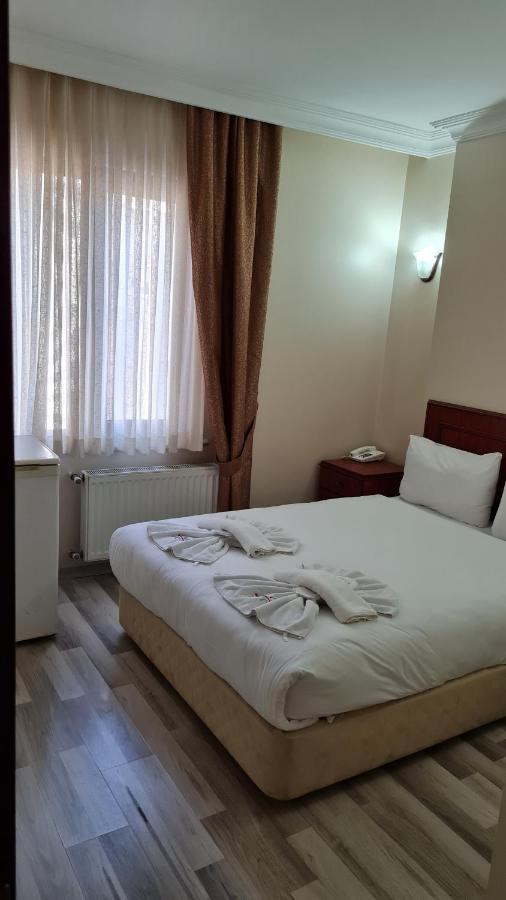 Emos Hotel