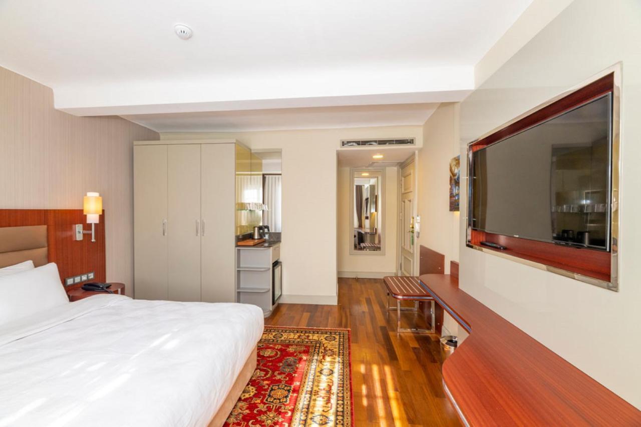 Hotel Blue Gilroy