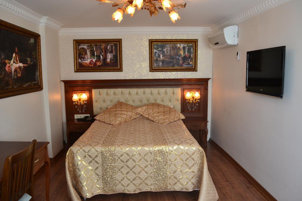 Blue Aparthotel