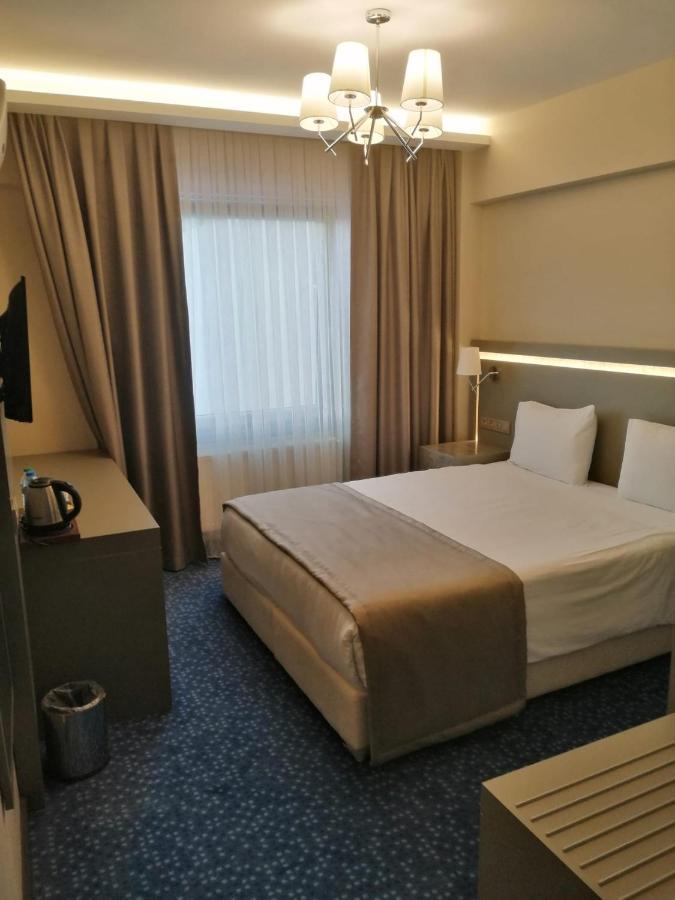Acar Hotel *