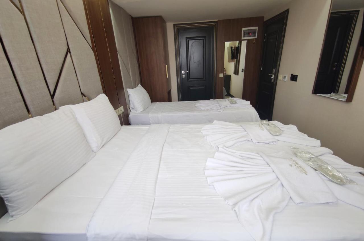 The Golden Pera's & Hotel