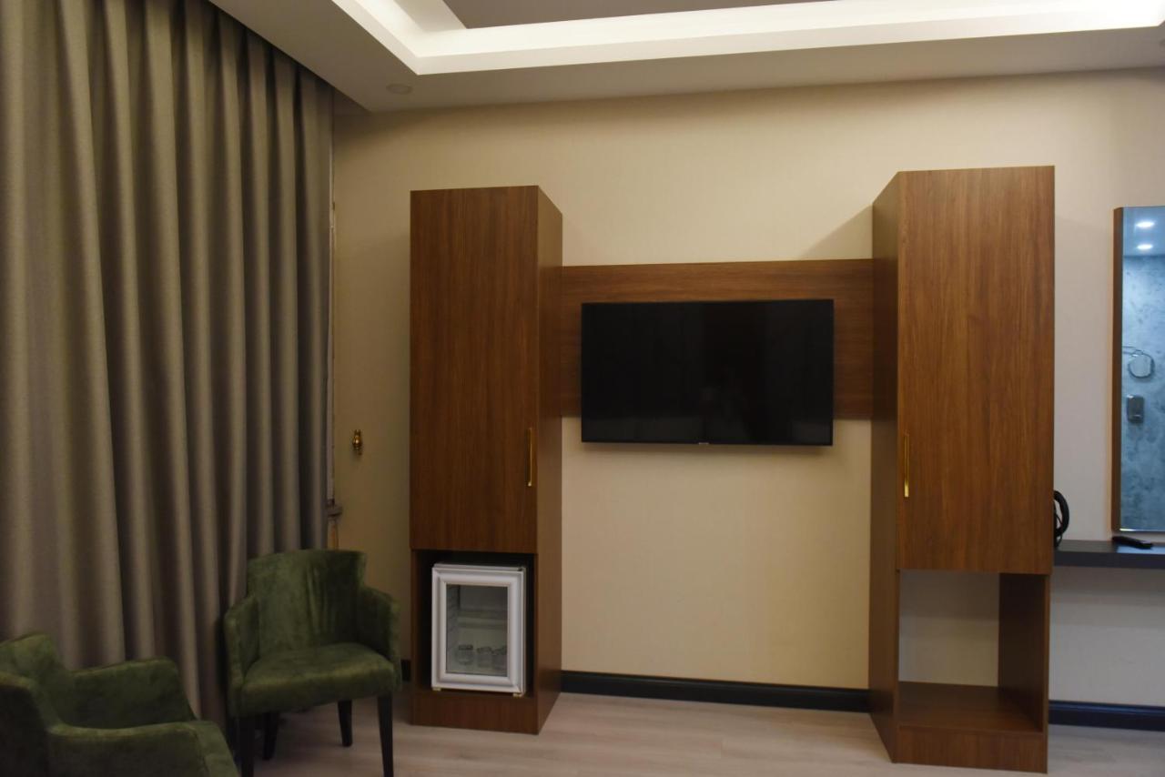 Hotel The Golden Pera's &