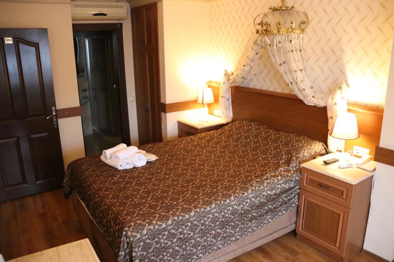 Grand Peninsula Hotel 2*