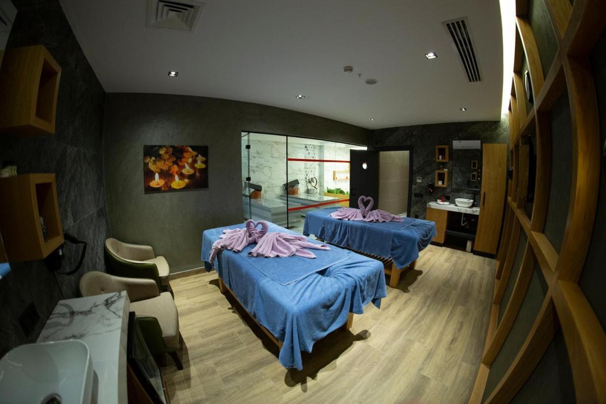Mayi Hotel