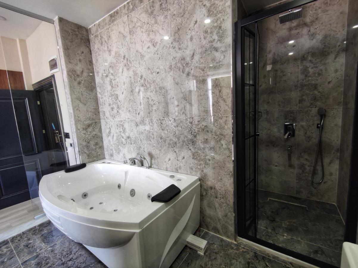 Hotel The Golden Pera's & 3*