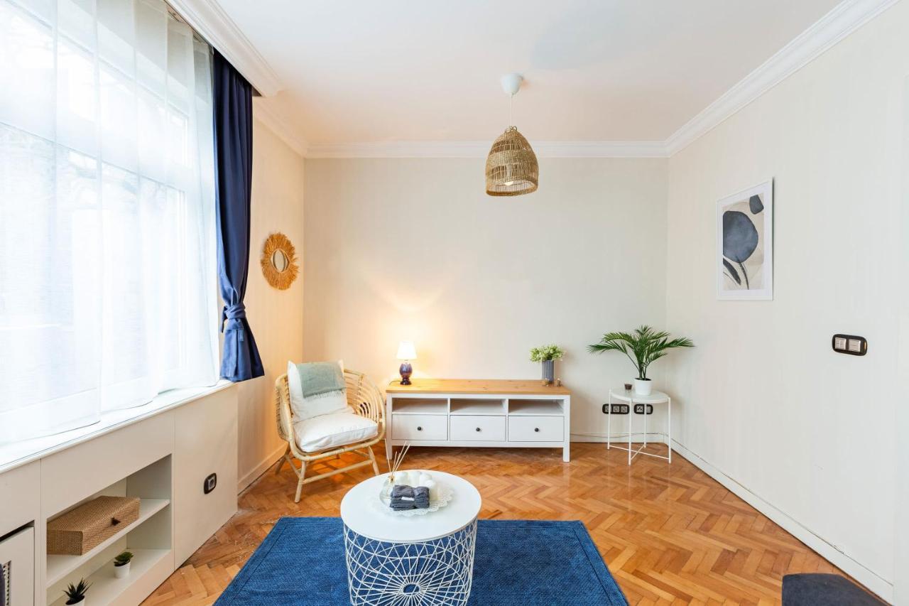 Flat With Excellent Location In Tesvikiye, Sisli