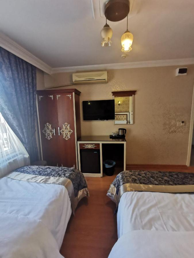 Big Apple Hostel *