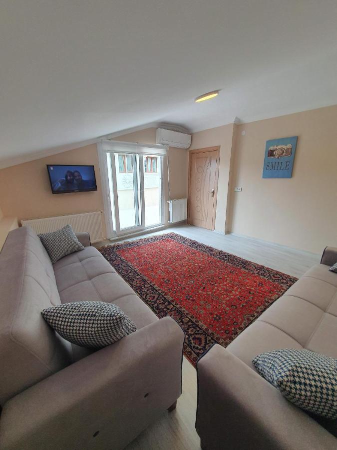 Efe Apartment *