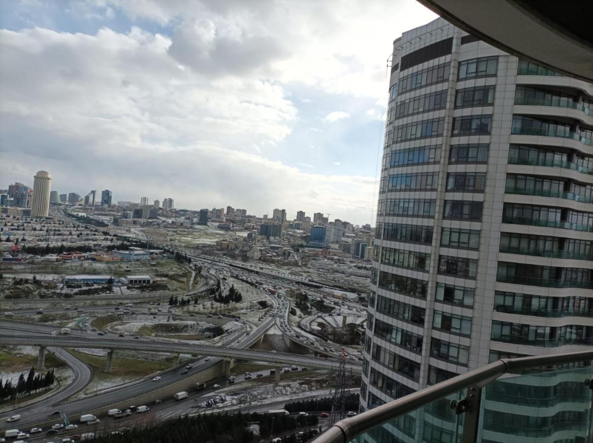 Mall Of 1 Apartment