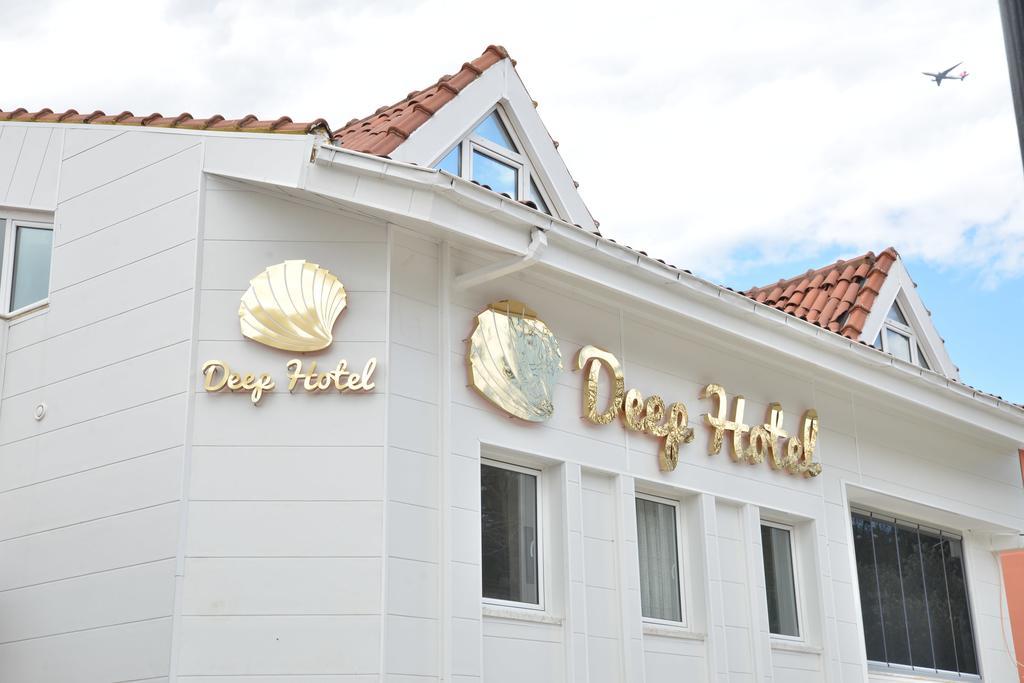 Deep Hotel 3*