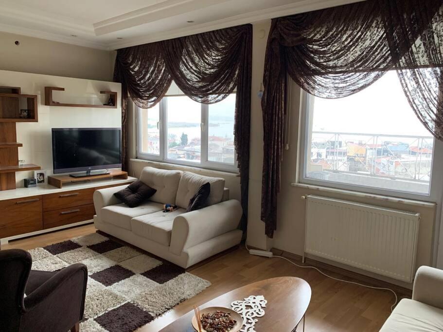 Fabulous Sea View & Luxury In The Center Apartment