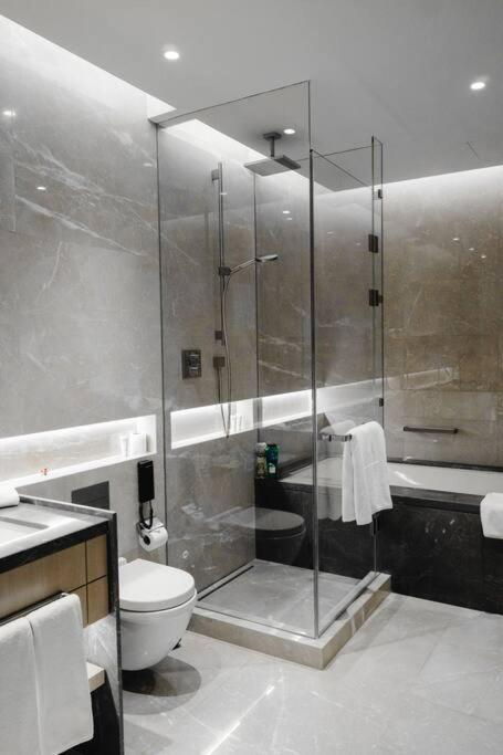 Serviced Luxurious 3+1 In Address Emaar Square Apartment *