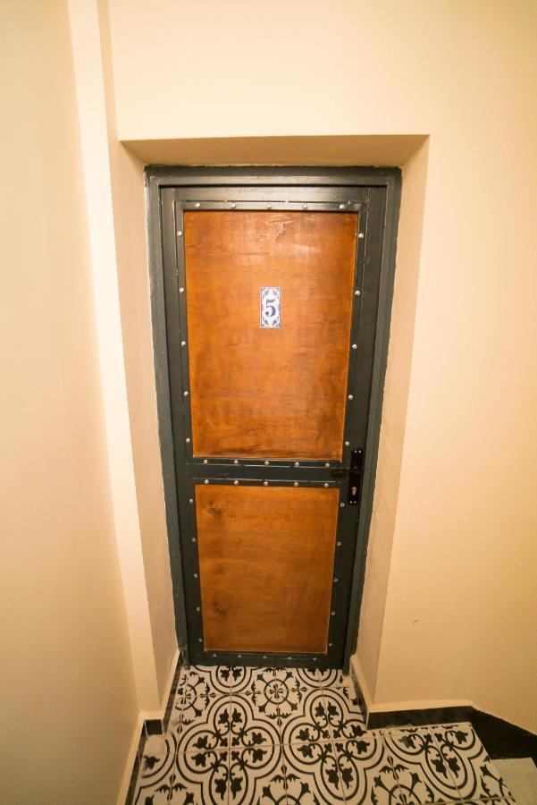Hhk Otel