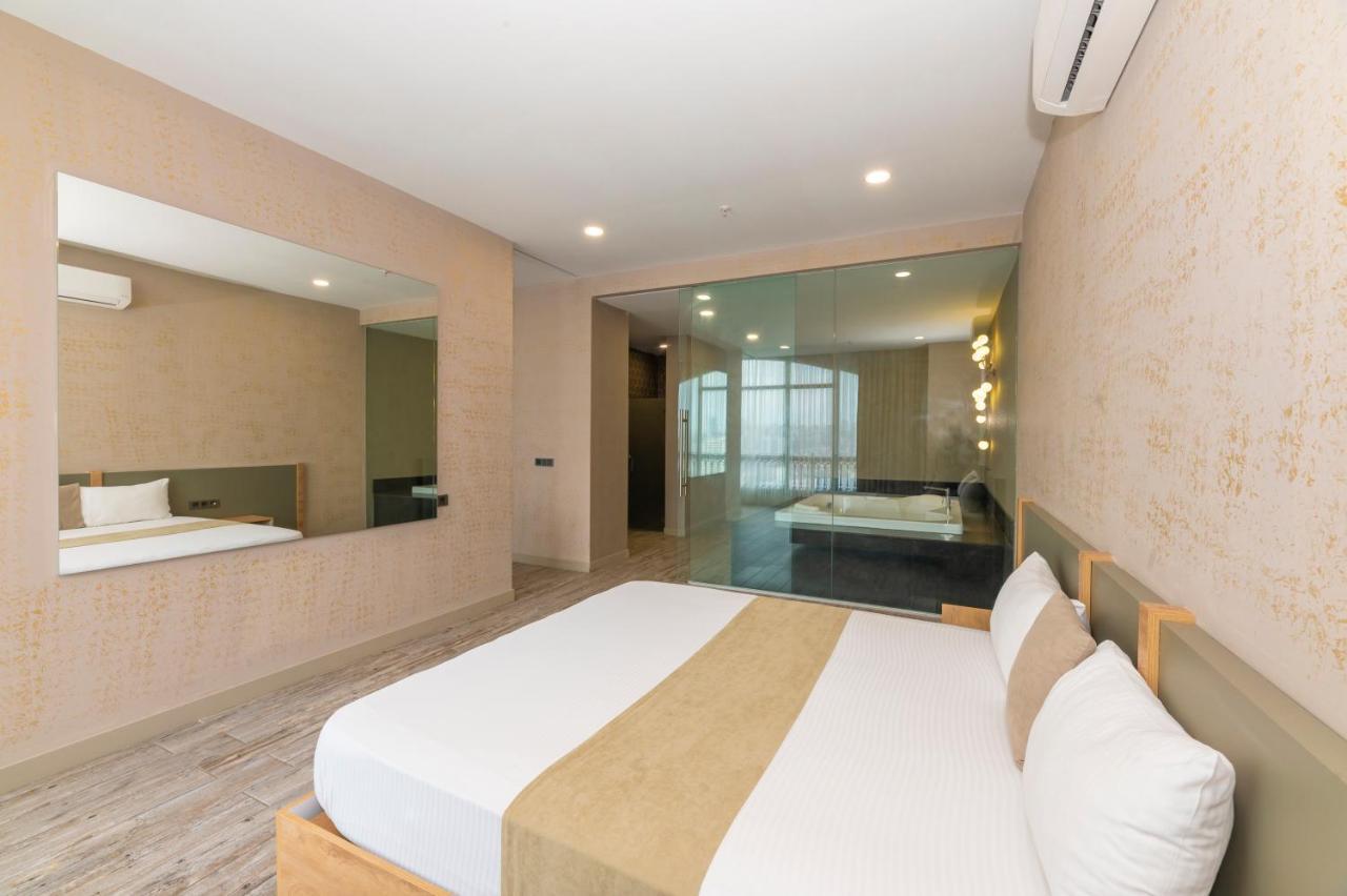 Aparthotel Agora 2*