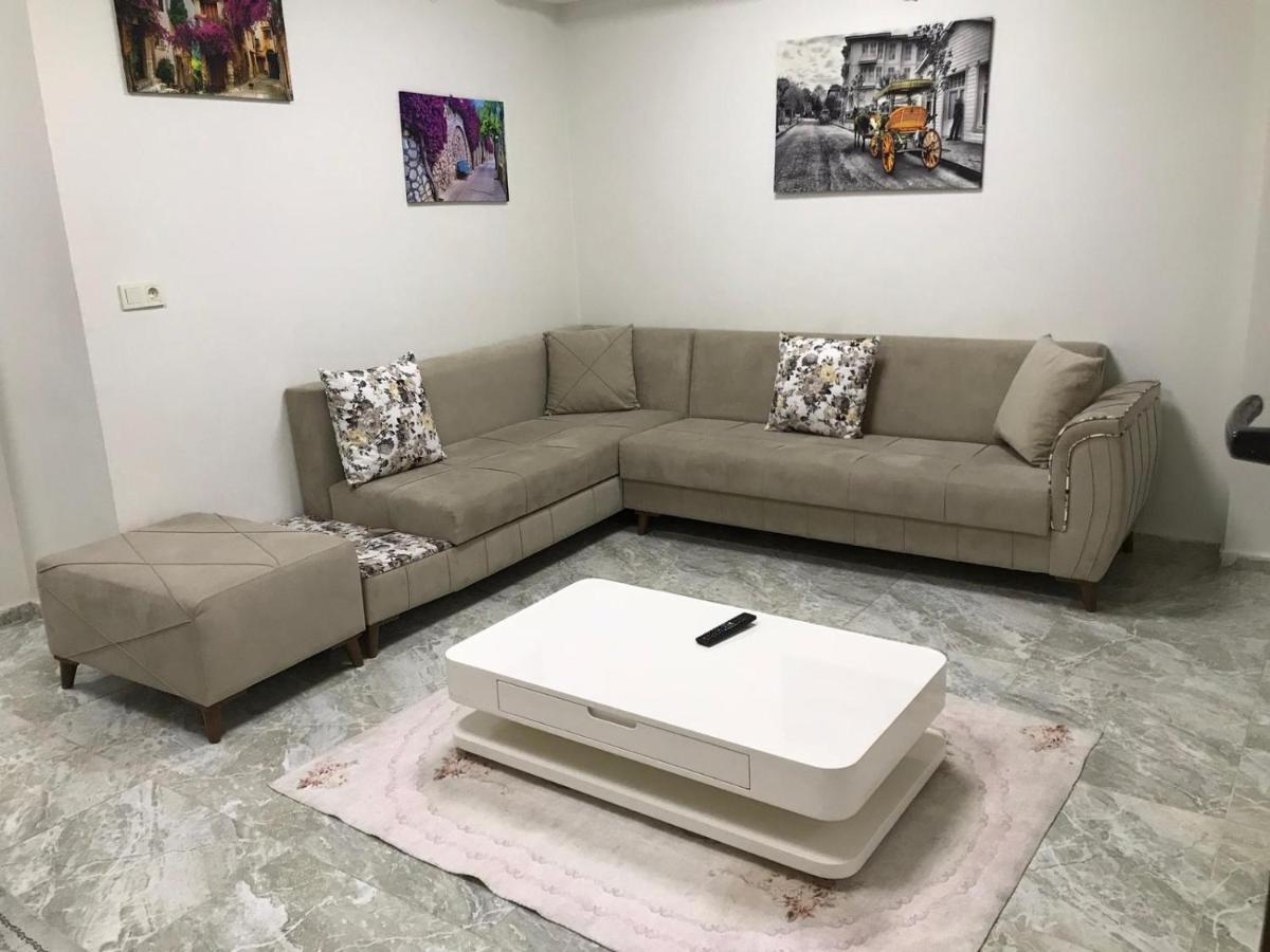 Colorist Apartment