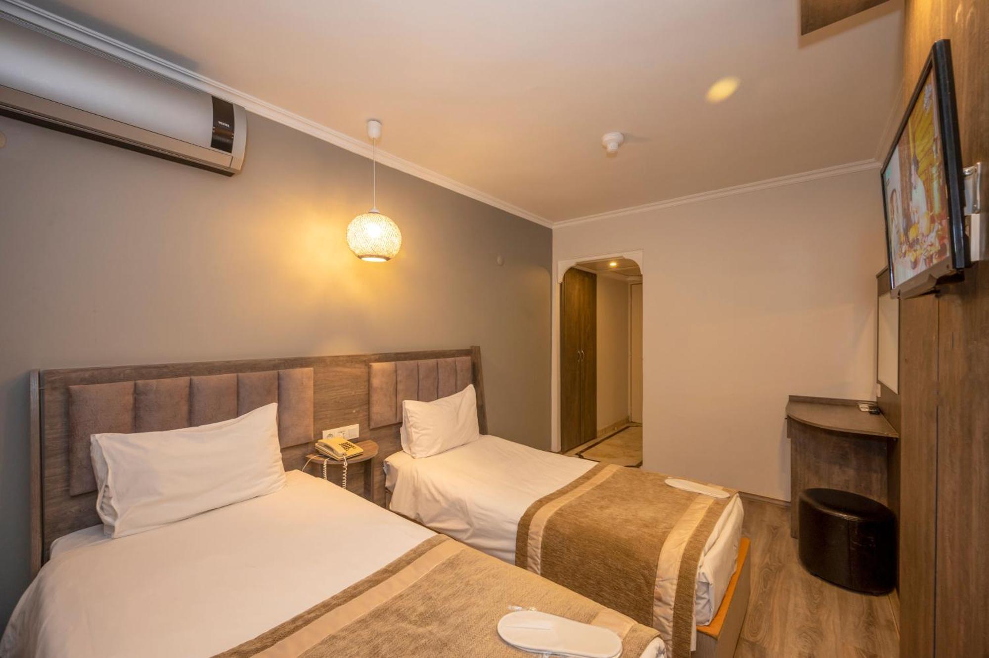 Hotel Yaztur 3*