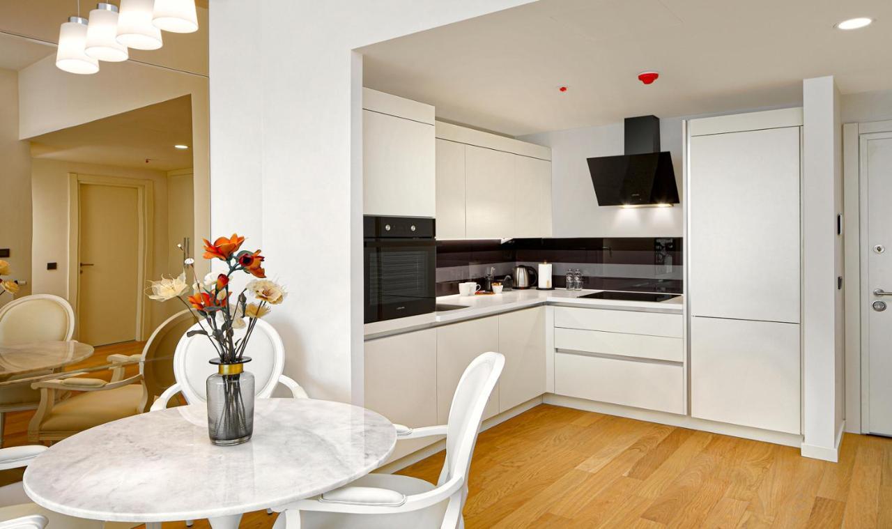Apartment G Tower Furnished *