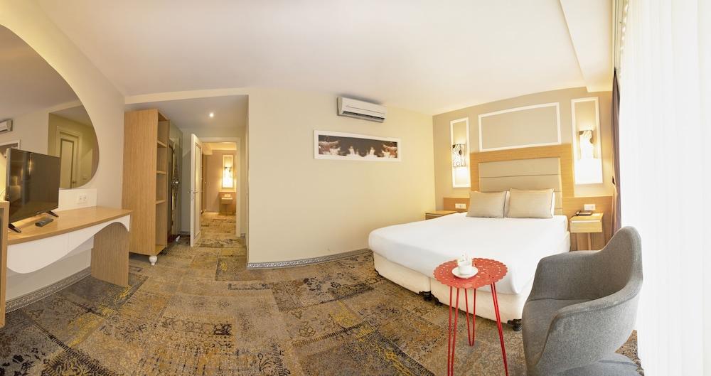 Seasons Otel İstanbul