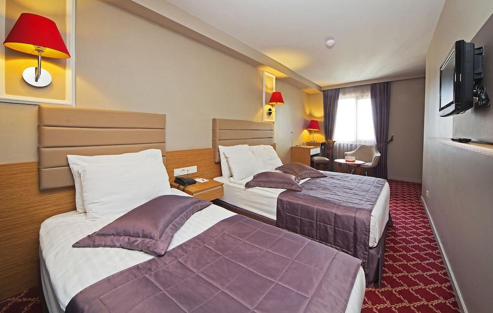 Otel Seasons