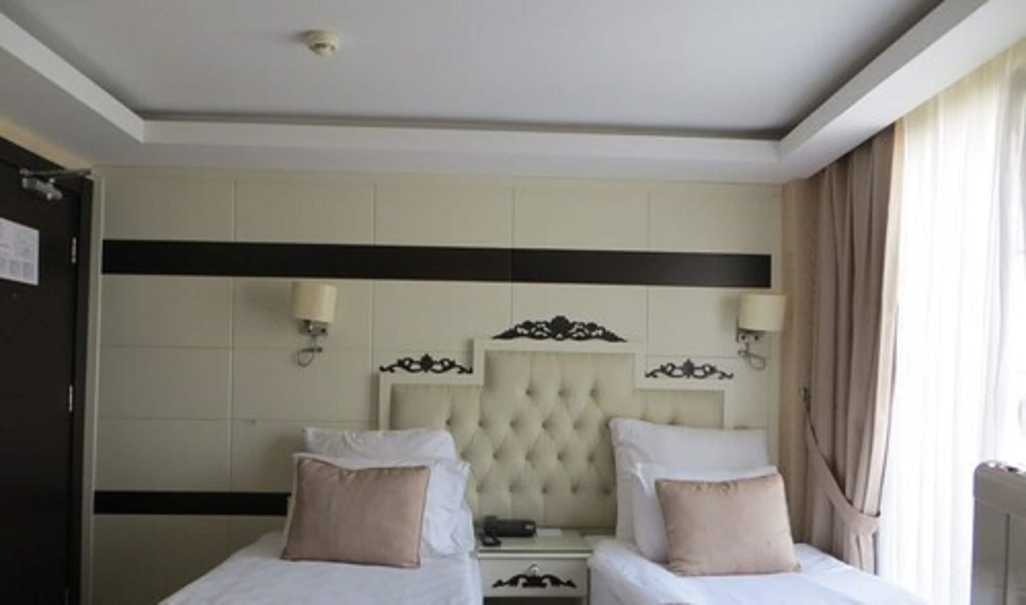 Comfort Elite Old Hotel 3*