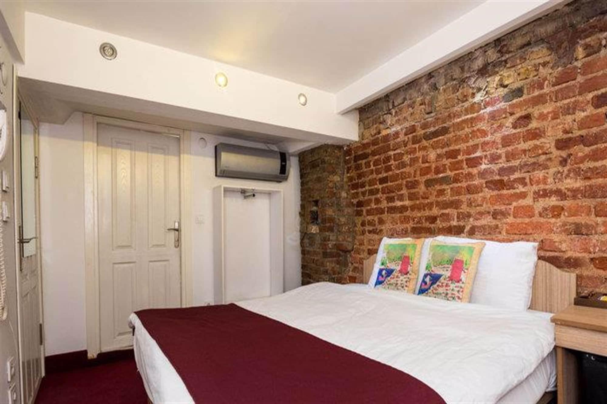 Otel Corner Hot 3*